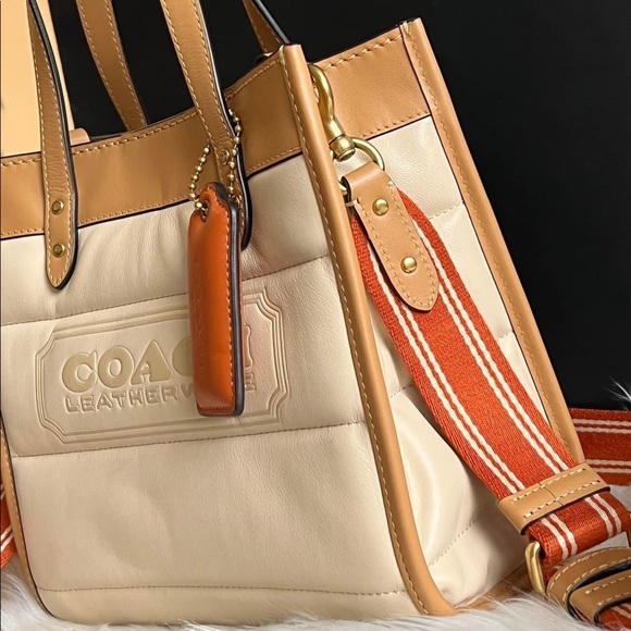 🔆BRAND NEW🔆Coach Field Tote 22 with Colorblock Quilting and Coach Badge - Picture 7 of 12